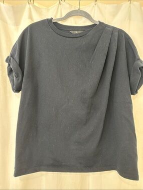 Banana Republic Black Short Sleeve Pleated Shoulder Tee